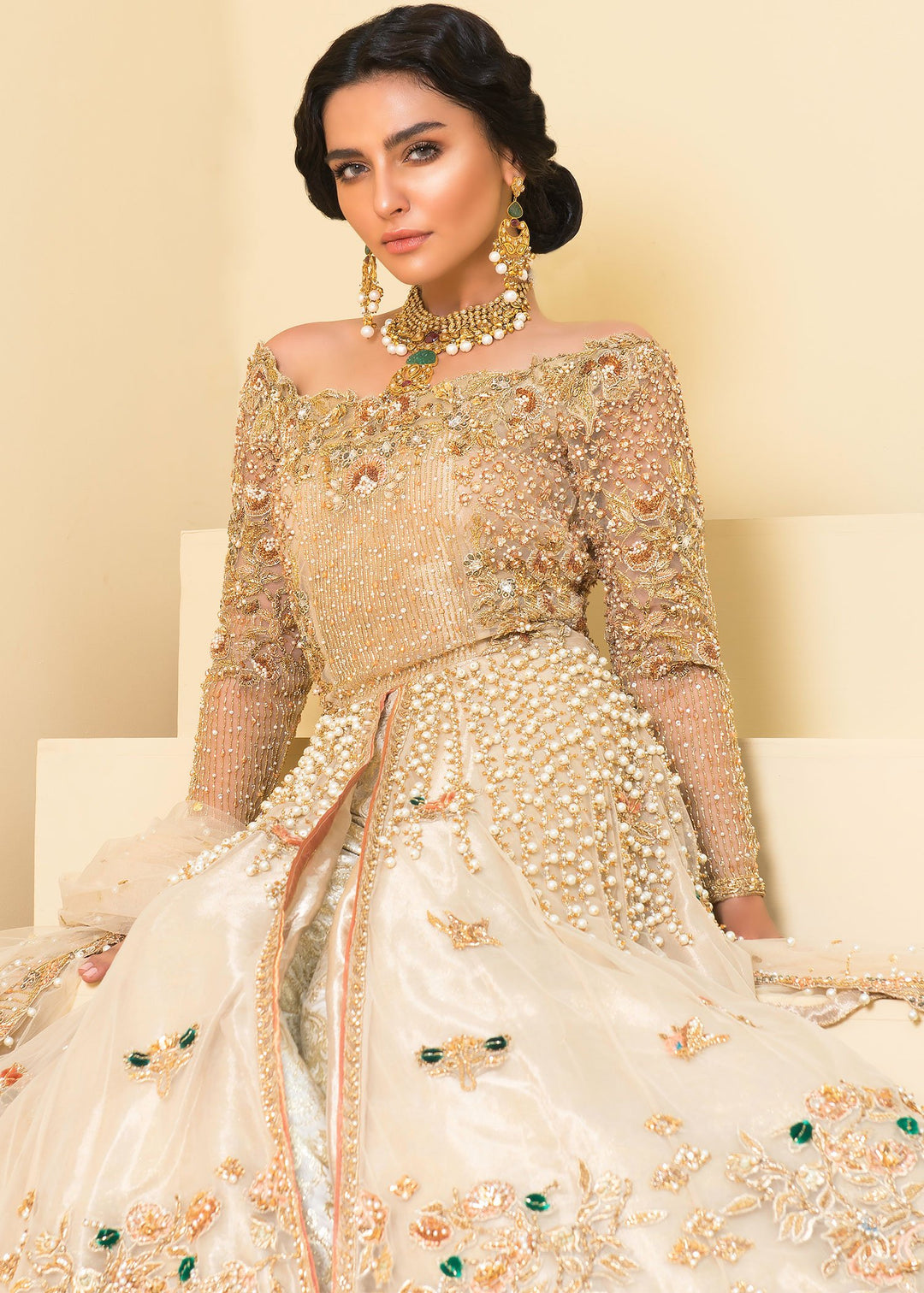 Close pic of Stunning Off White Lehenga 