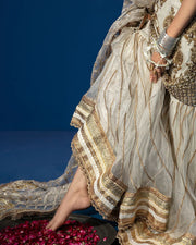 Premium Pakistani Wedding Dress in White Kameez Gharara Style