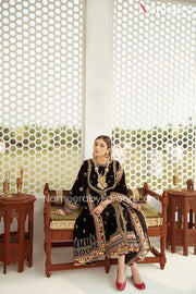 Pretty Pakistani Black Salwar Kameez Velvet Online 