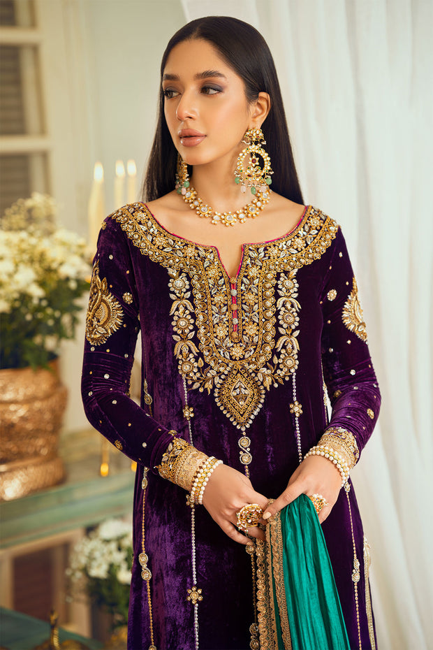 Purple Velvet Salwar Kameez Pakistani Wedding Dresses 2023