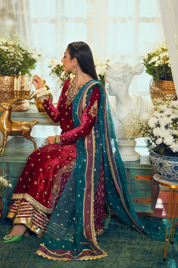 Red Velvet Long Kameez Salwar Pakistani Wedding Dresses 2023