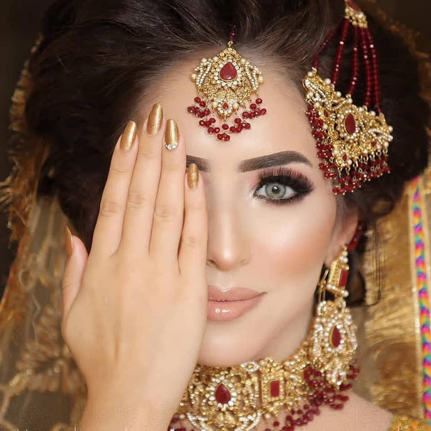 Red Stones Antique Jewellery Set Front View