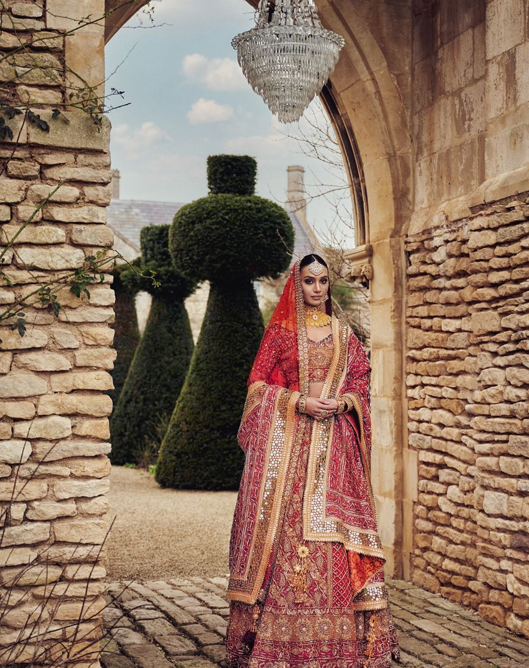 Exquisite Pakistani Bridal Lehenga Choli in Red and Gold