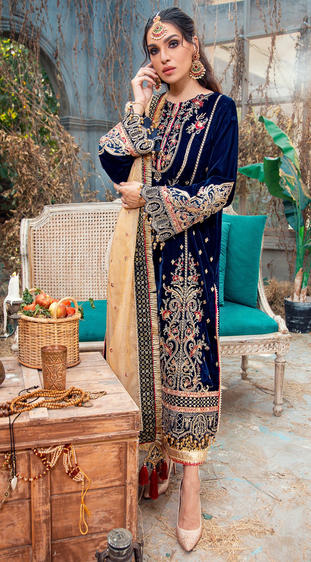 Royal Blue Pakistani Velvet Salwar Kameez Online 2022