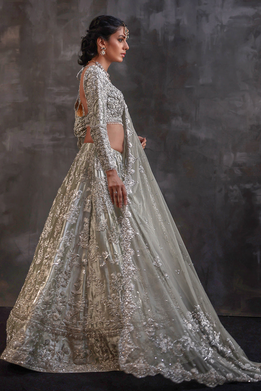Stunning Pakistani Bridal Lehenga for Your Special Day