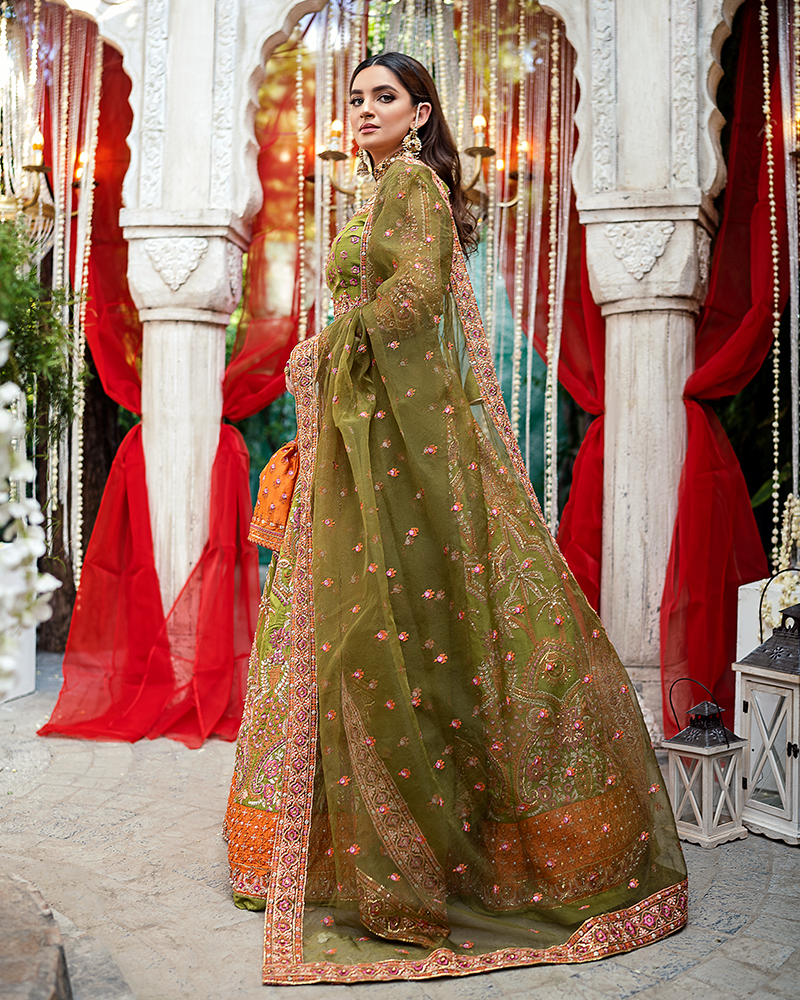 Exquisite Mehndi Dress - Bridal Lehenga Choli & Dupatta