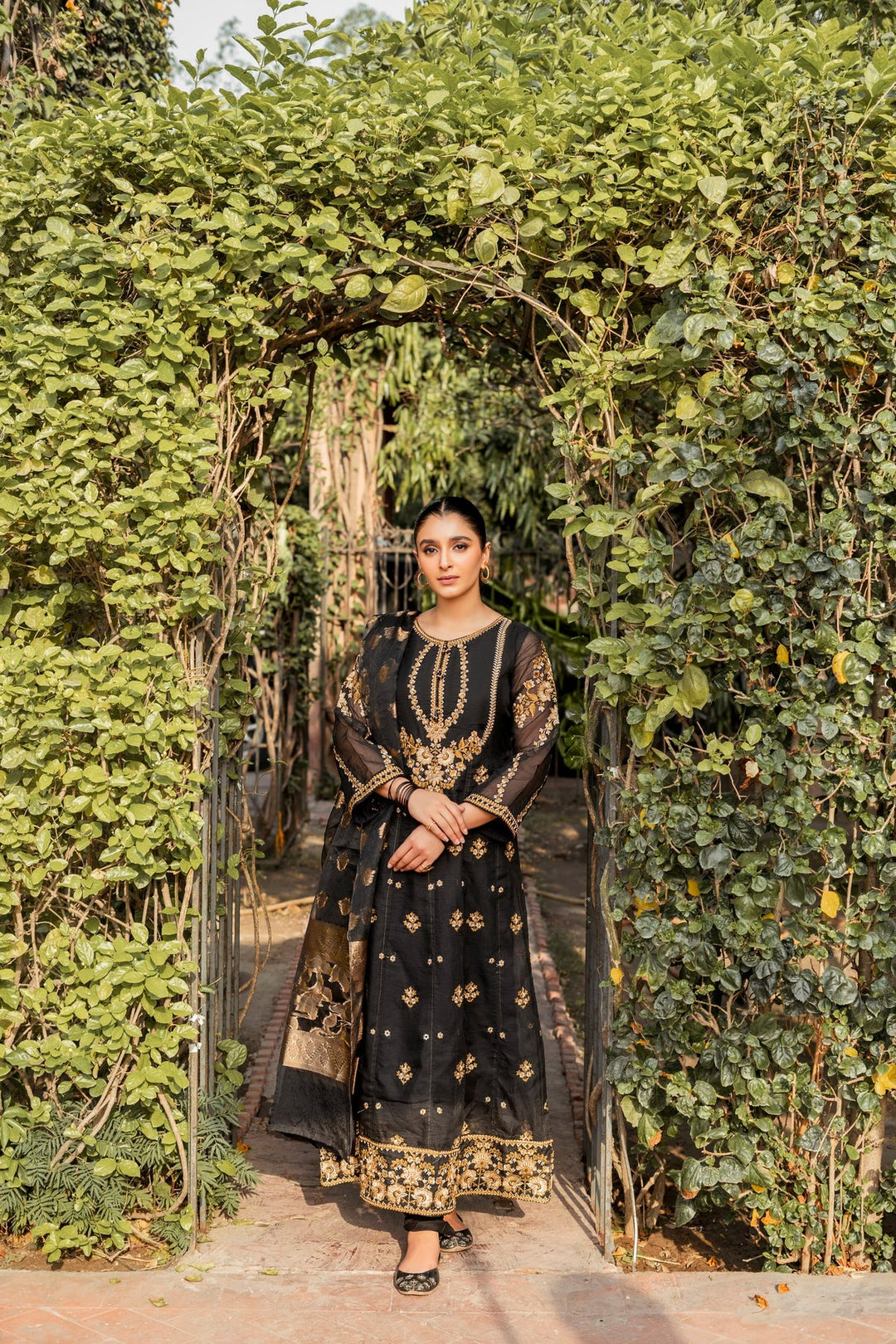 Royal Pakistani Black Dress in Pishwas Frock Style Online