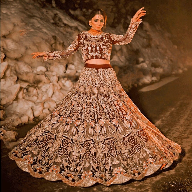 Royal Pakistani Lehenga Choli Dupatta Dress for Bride