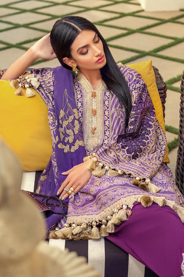Sana Safinaz Lawn Dress in Purple Color Close Up
