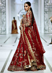 Shop Pakistani Red Bridal Lehenga Choli Dupatta Dress 