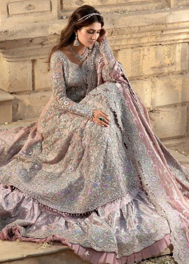 Luxuries Pakistani Lehenga For Reception 3