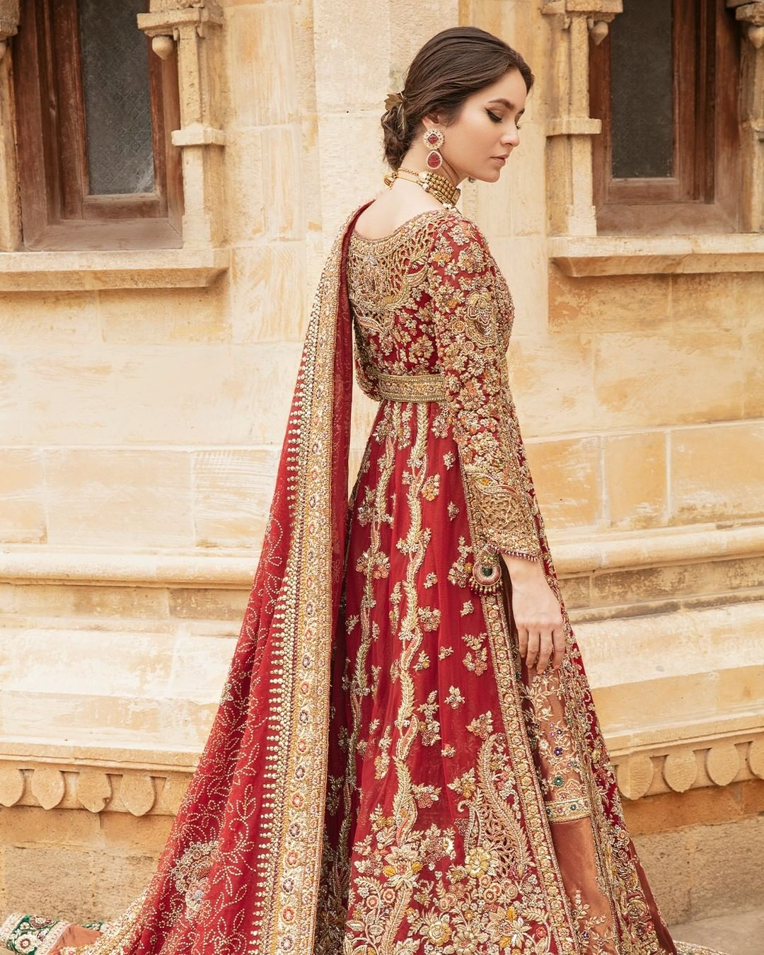 Elegant Red Pakistani Bridal Lehenga Dress with Kameez