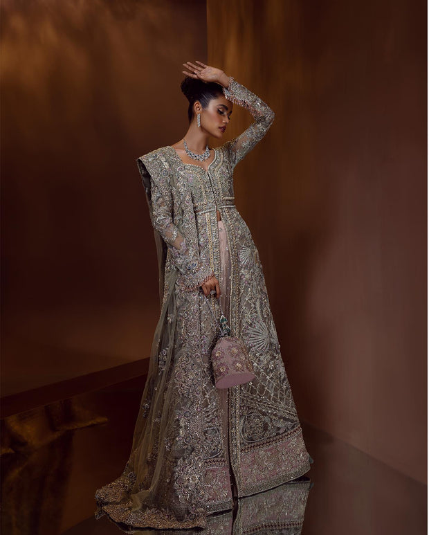 Traditional Pakistani Bridal Gown Lehenga Dupatta Dress Online