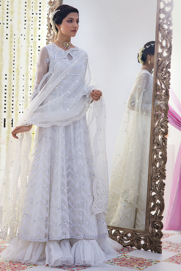 Traditional White Pakistani Nikkah Dress for Bride Online LARGE Traditional White Pakistani Nikkah Dress for Bride Online LARGE