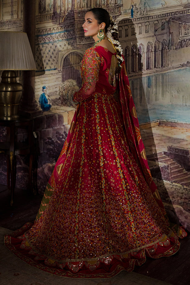 Traditional Pishwas and Lehenga Pakistani Bridal Dress Online