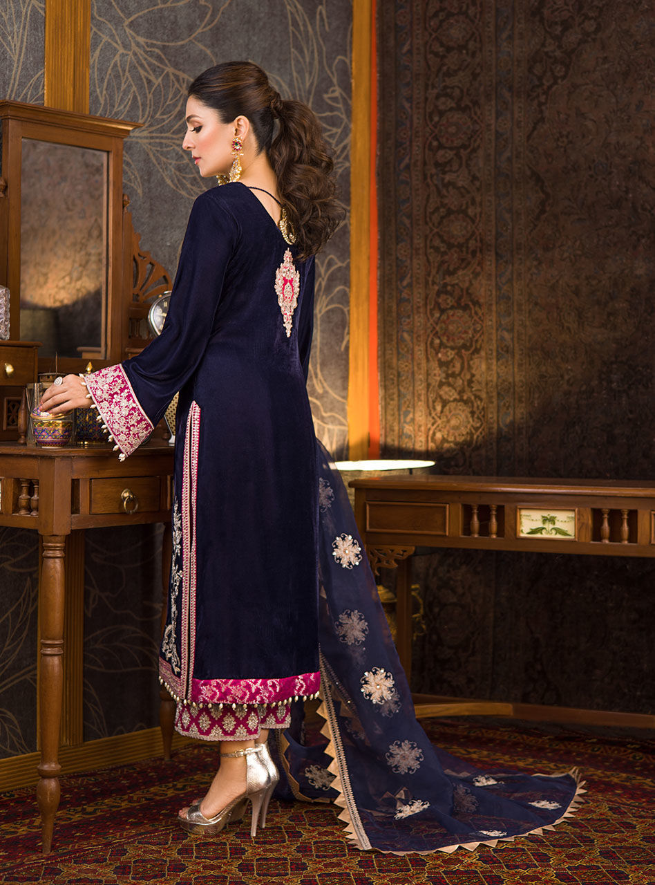 Velvet Salwar Kameez Designs Pakistani Dress for Party Wear