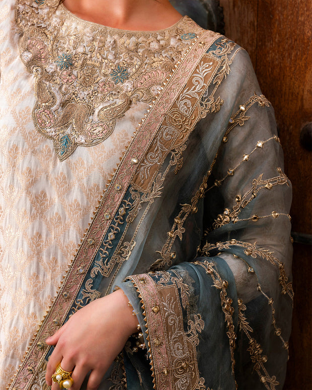White Kameez Salwar Blue Dupatta Pakistani Wedding 2023