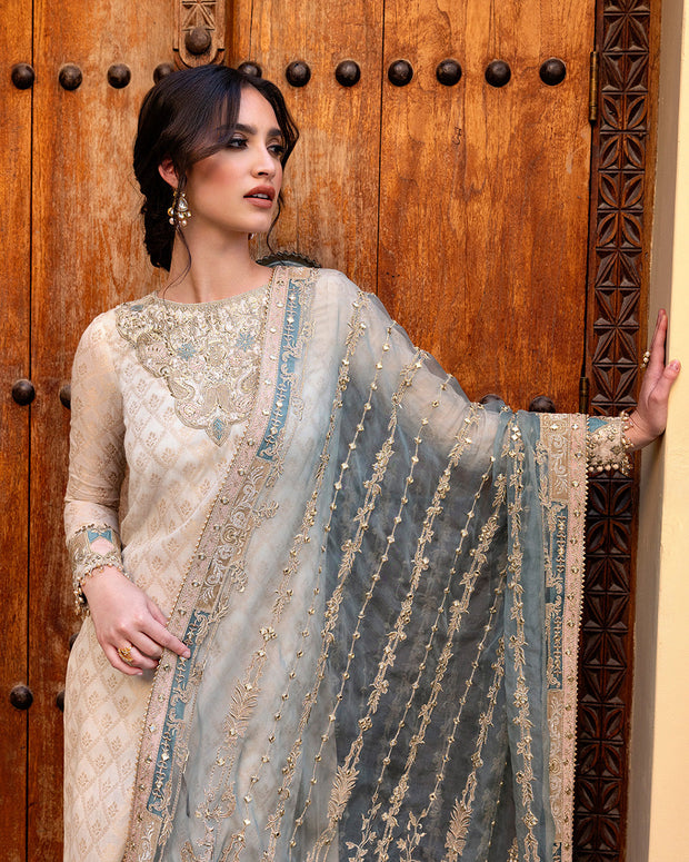 White Kameez Salwar Blue Dupatta Pakistani Wedding Dress 2023