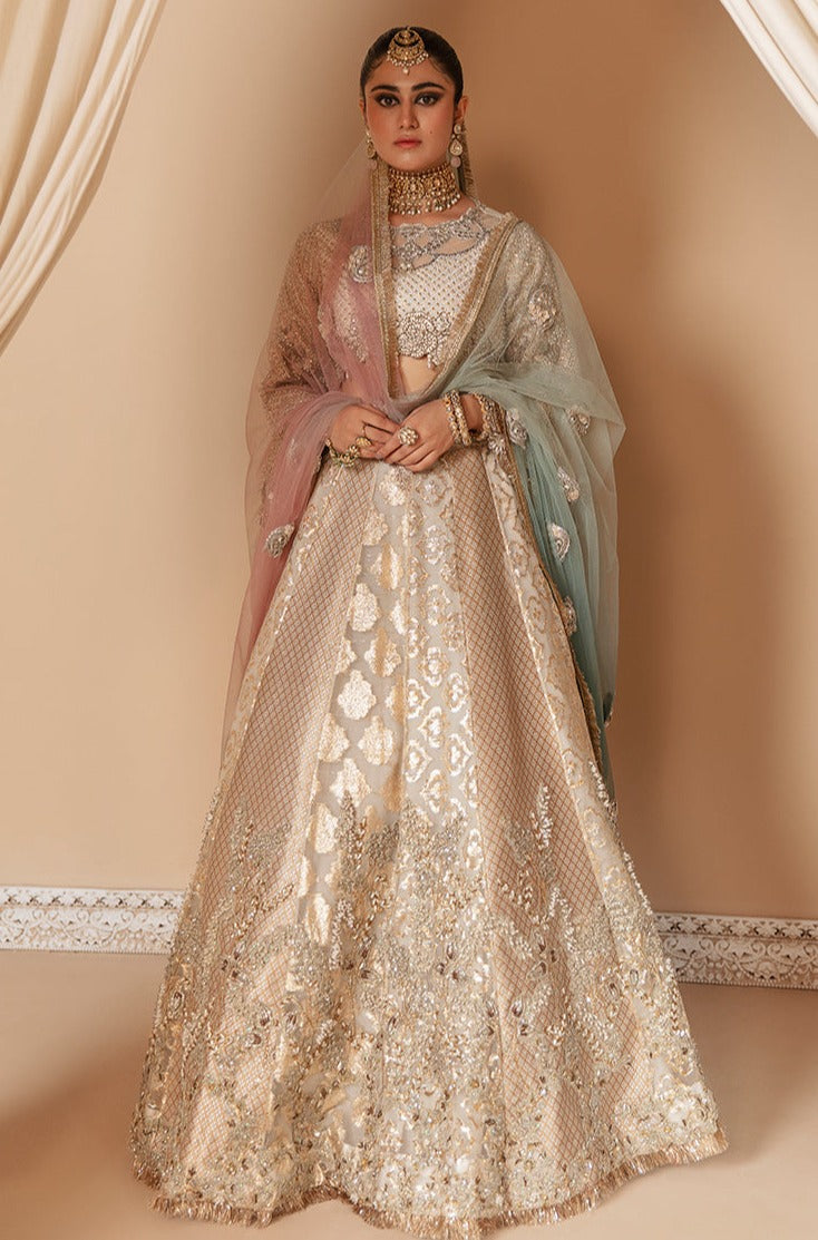 Stunning White Pakistani Bridal Lehenga Dress for Weddings
