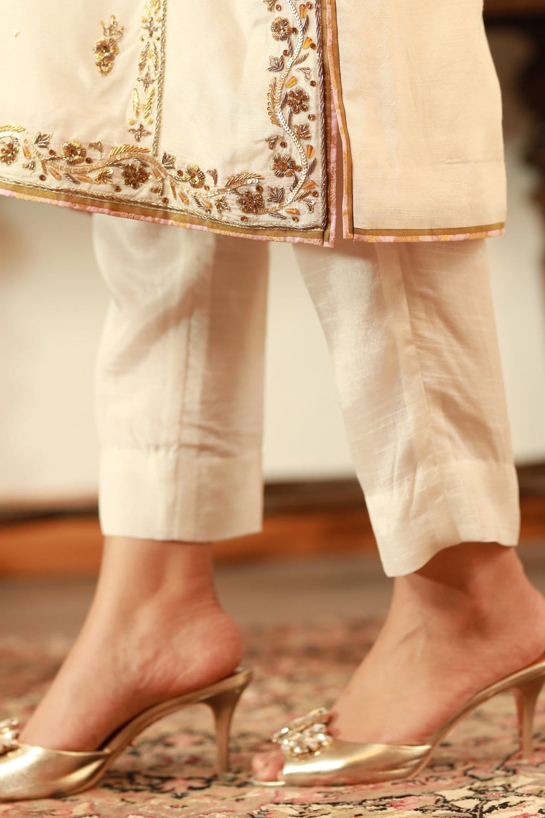 White Salwar Kameez Pakistani Eid Dresses