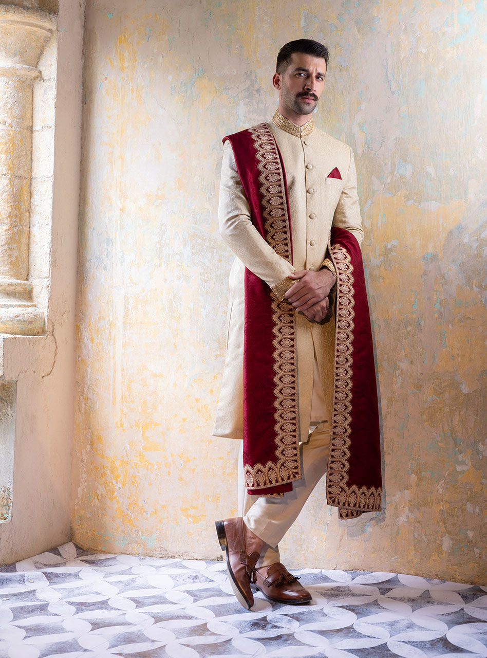 White Sherwani Shawl Dress for Pakistani Groom Dress