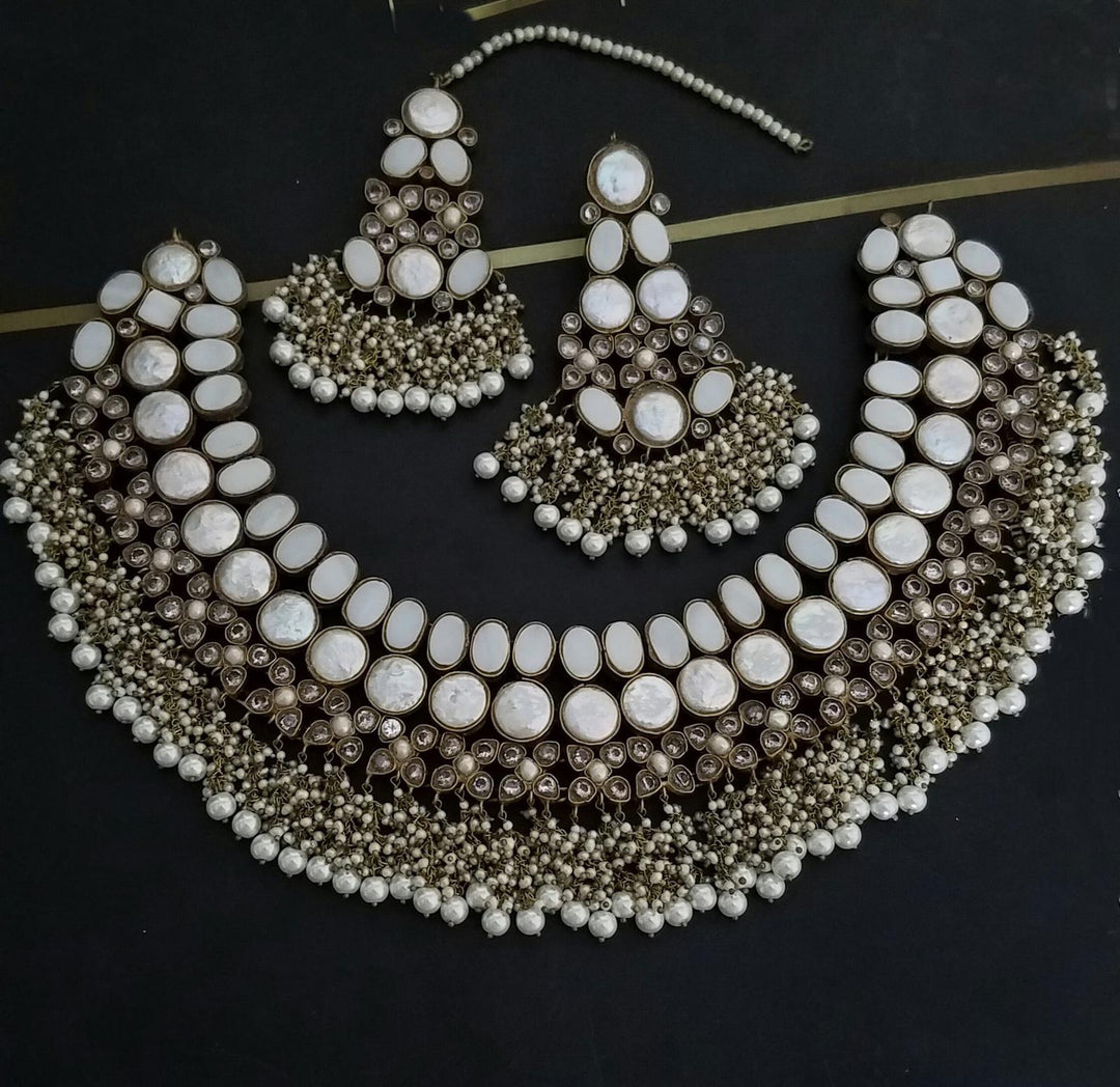 White kundan jewellery set hot sale