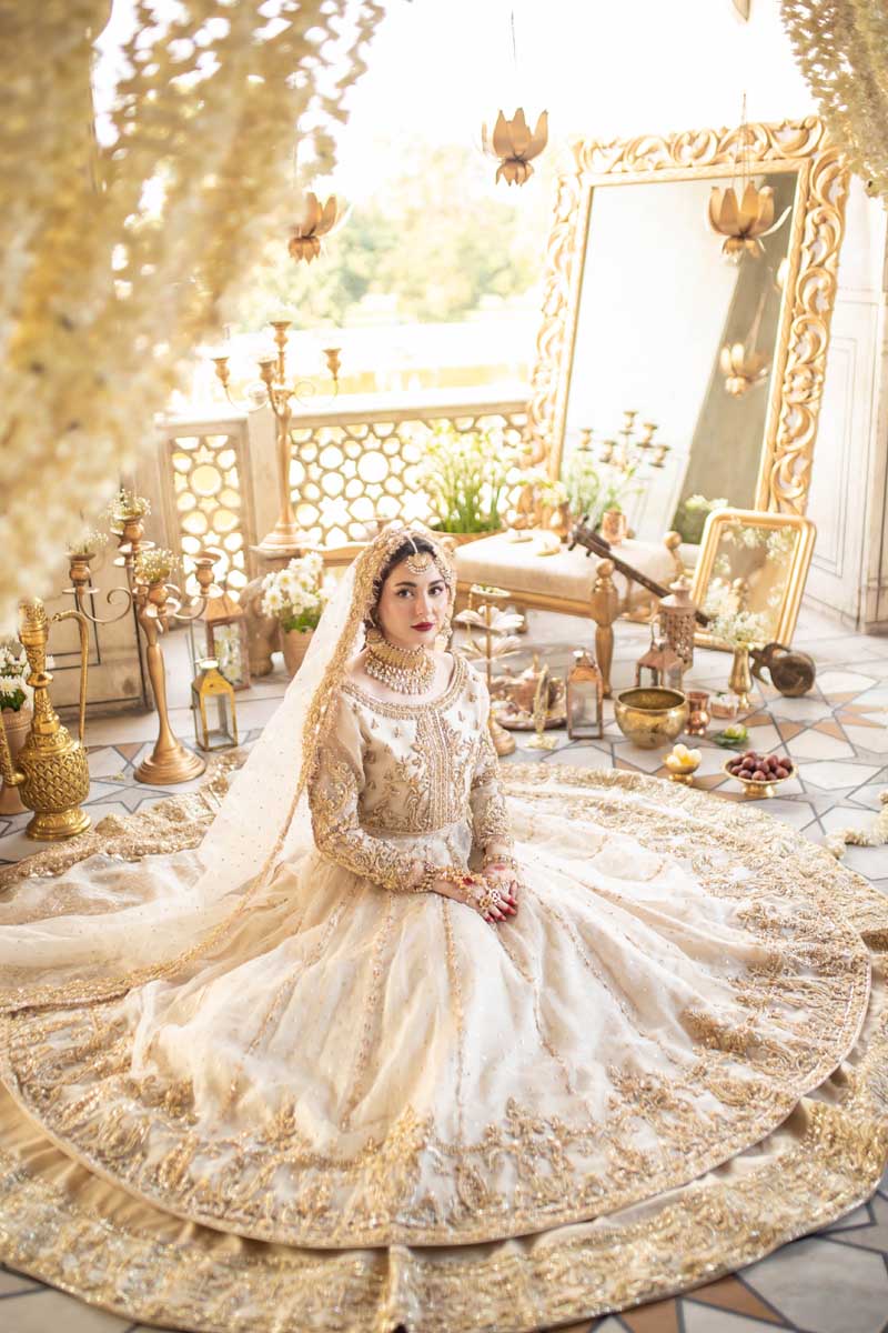 White and Golden Lehenga Frock Pakistani Wedding Dresses Nameera by Farooq White and Golden Lehenga Frock Pakistani Wedding Dresses Nameera by Farooq