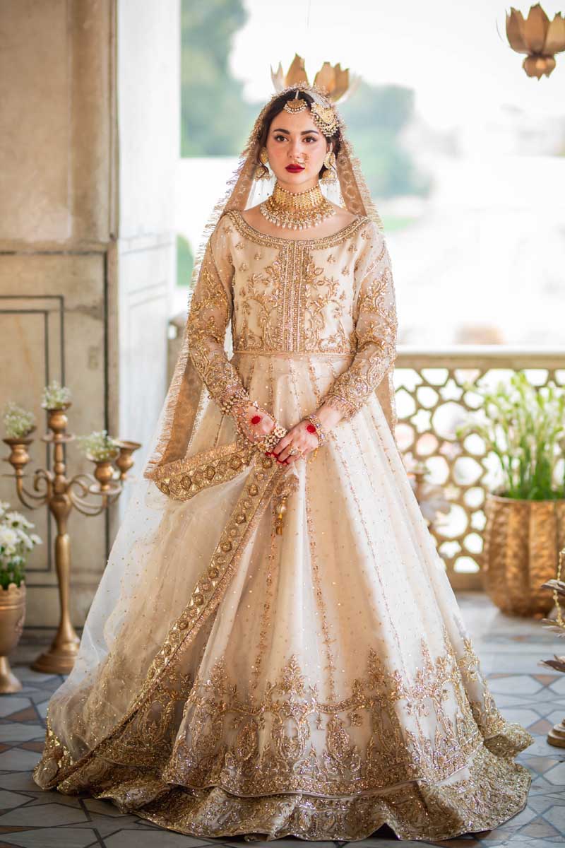 White and Golden Lehenga Frock Pakistani Wedding Dresses Nameera by Farooq White and Golden Lehenga Frock Pakistani Wedding Dresses Nameera by Farooq