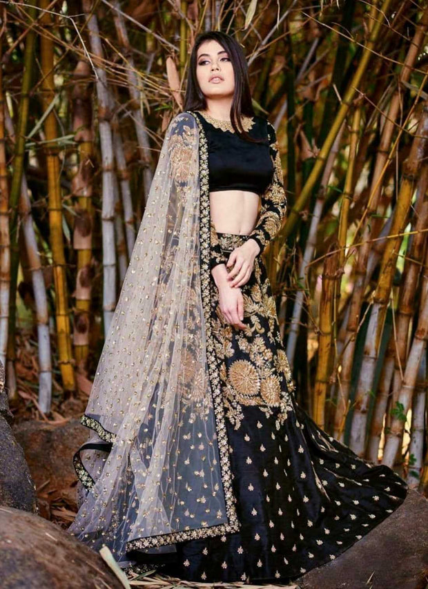 Beautiful Indian Wedding lehenga choli in Black Gold XLarge Beautiful Indian Wedding lehenga choli in Black Gold XLarge