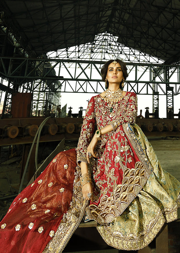Latest bridal lehenga dress for wedding wear in lavish red color