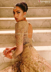 golden lehnga 