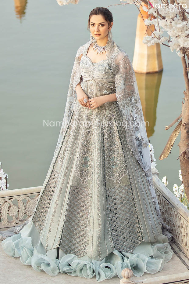indian dresses for silver wedding anniversary You are not just celebrating the anniversary of your long marriage, but the anniversary of all the hopes and dreams that you saw together #goldenmovements #silveranniversary #happyanniversary #ramandipak #dipakstudios #lovelycouple #couplegoals