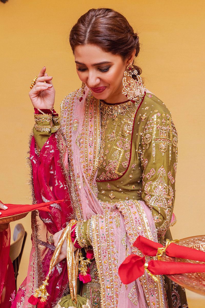 long traditional peshwas