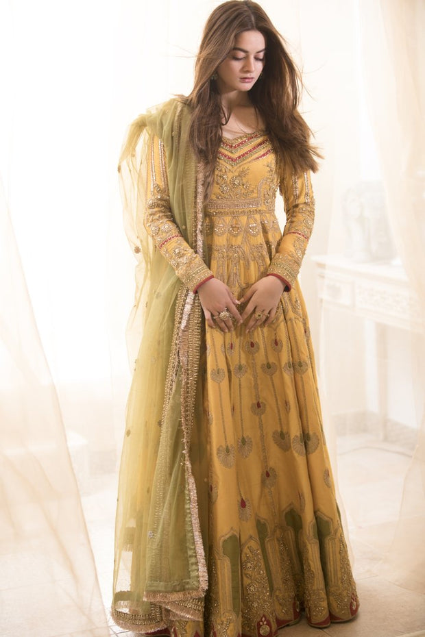 mehndi dress for girl
