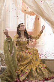 mehndi dress for bride
