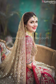 red bridal lehenga with contrast dupatta