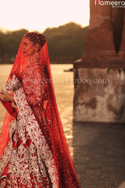red bridal lehnga