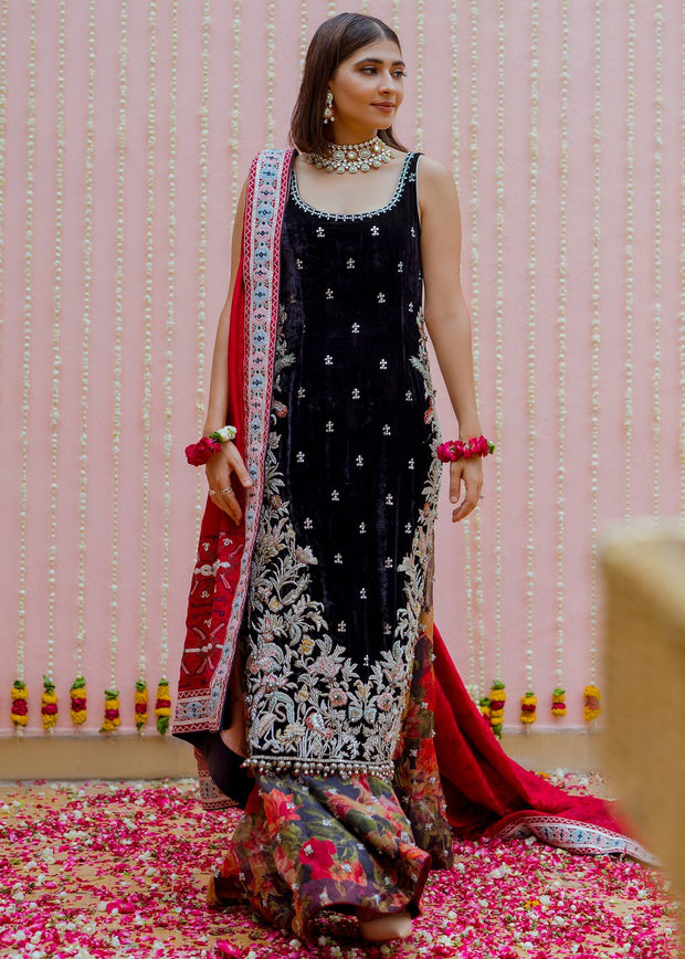 Latest embellished Indian velvet dress in blue color for wedding wear