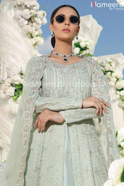 white bridal lehenga Pakistani