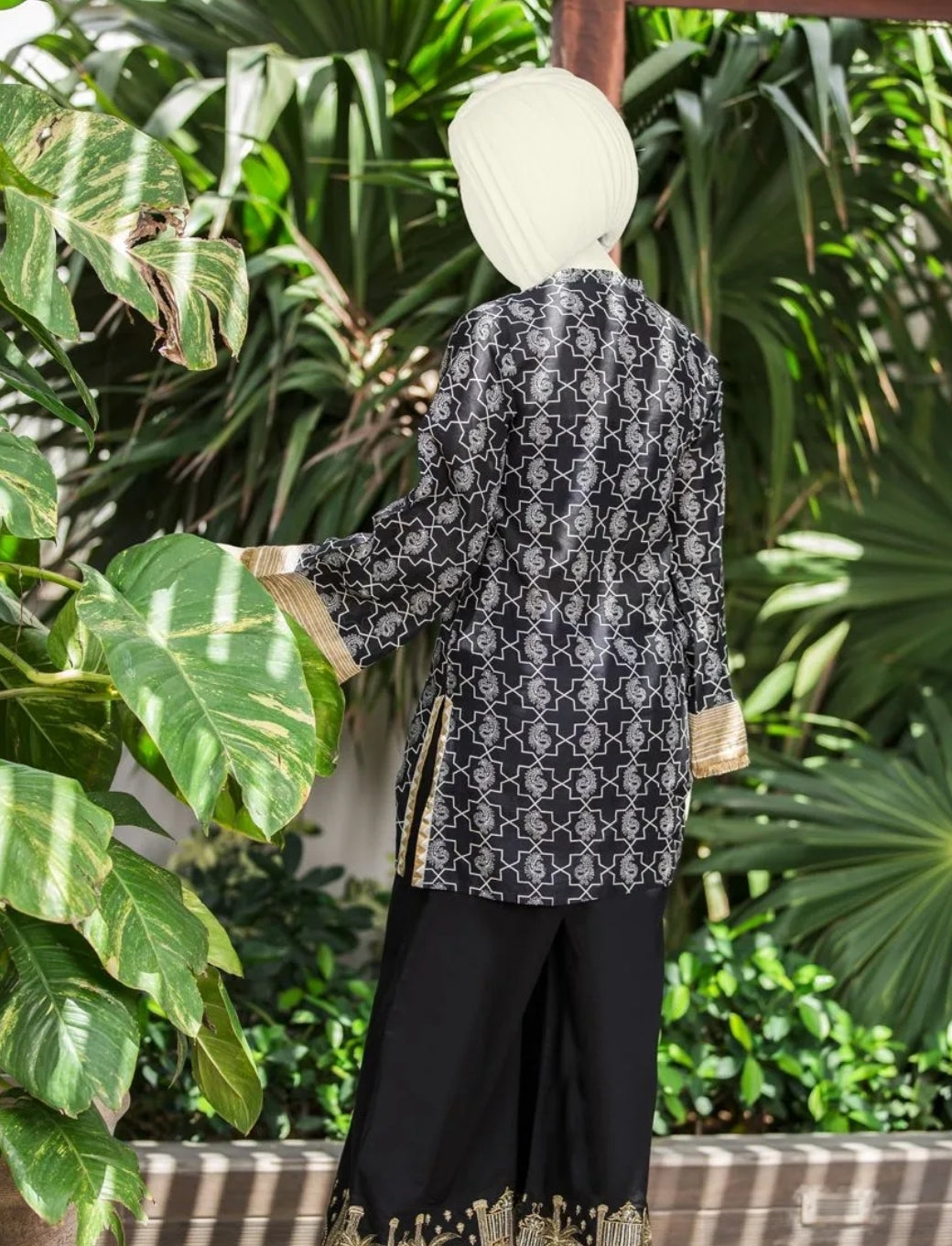 Pakistani kurta style girl plus lawn trouser 2